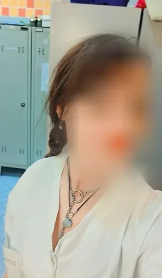 Chiara, 32