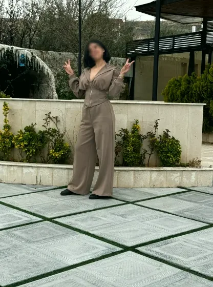 Fiona, 34