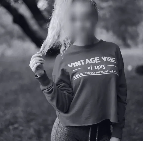 Greta, 32