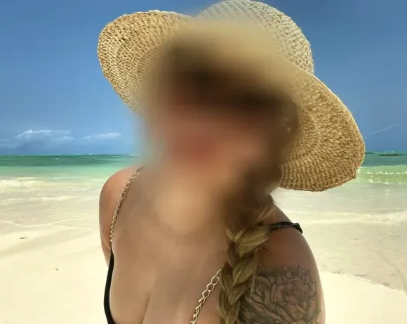 Lara, 20