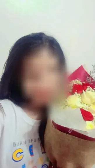 Leonie, 23