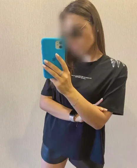 Maike, 27