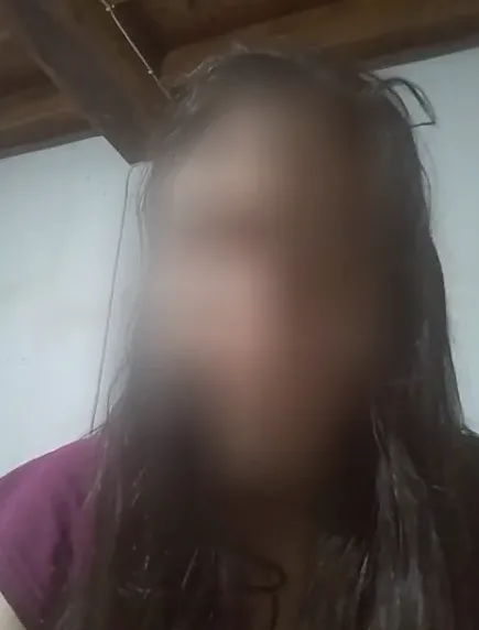 Paula, 18
