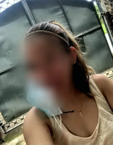 Viktoria, 37