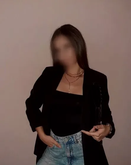 Yasmin, 35